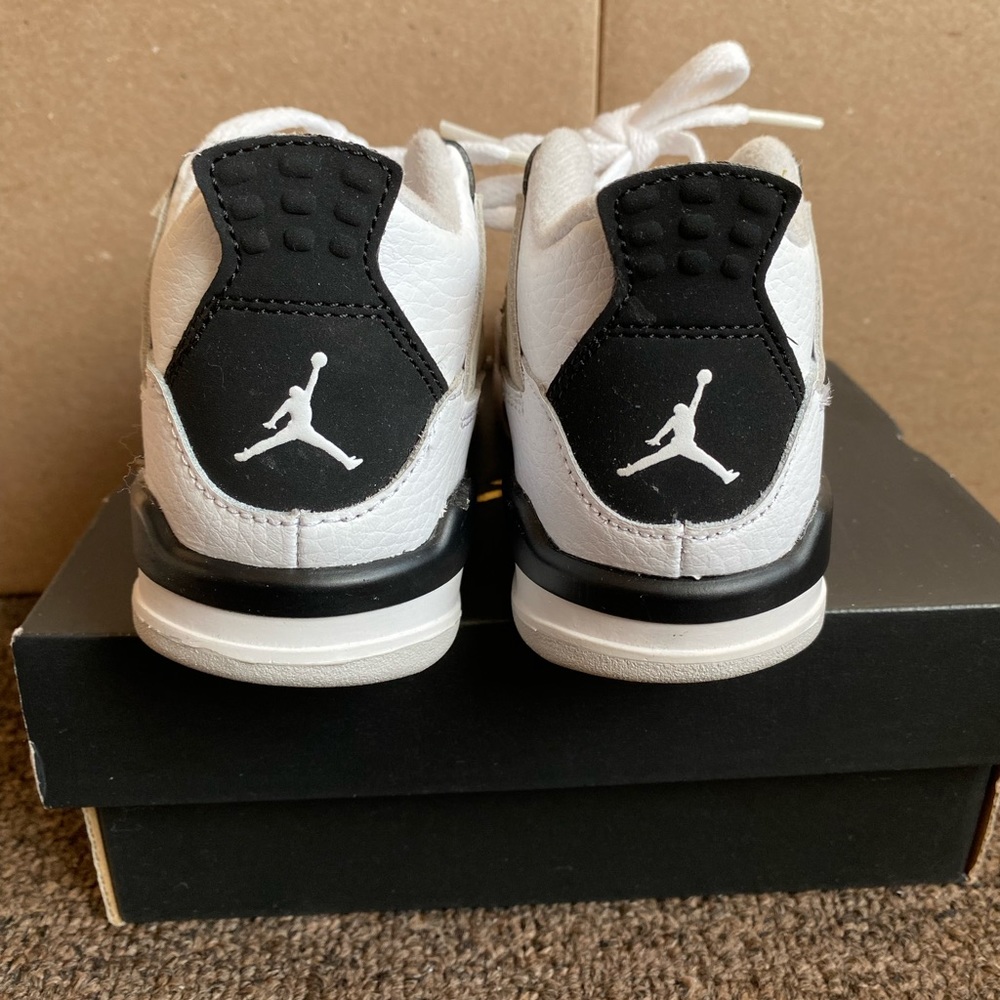 Toddler Jordan 4 Retro “Military Black” - Picture 6 of 7